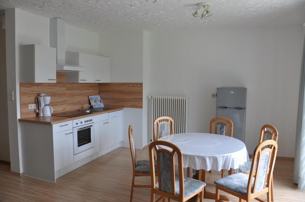 Ferienwohnungen Familie Jarnig Inge Gortschach  Room photo